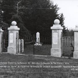 War memorial gates 1920s