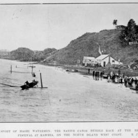 Waka race at Kāwhia
