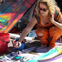Michelle O’Donnell paints for the crowd (Tauranga Art Fair 2011)