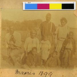 Māori Family at Katikati (1899)