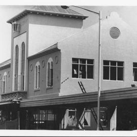 PUBLIC LIBRARY 1988 