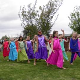 Fairhaven School Indian Dance Group108