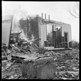 Old Wharepai Hotel ablaze