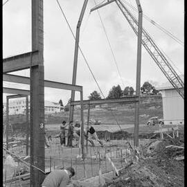 Queen Elizabeth Youth Centre, Memorial Park