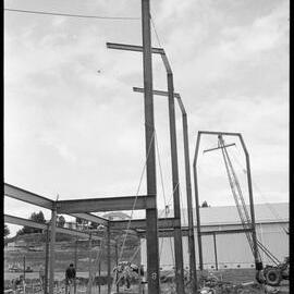 Queen Elizabeth Youth Centre, Memorial Park