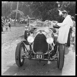1925 Bugatti with owners