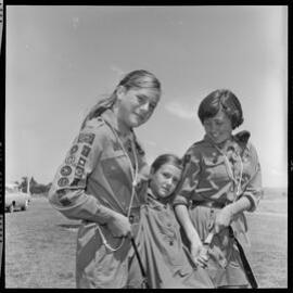 Three girl guides, Fergusson Park, Matua