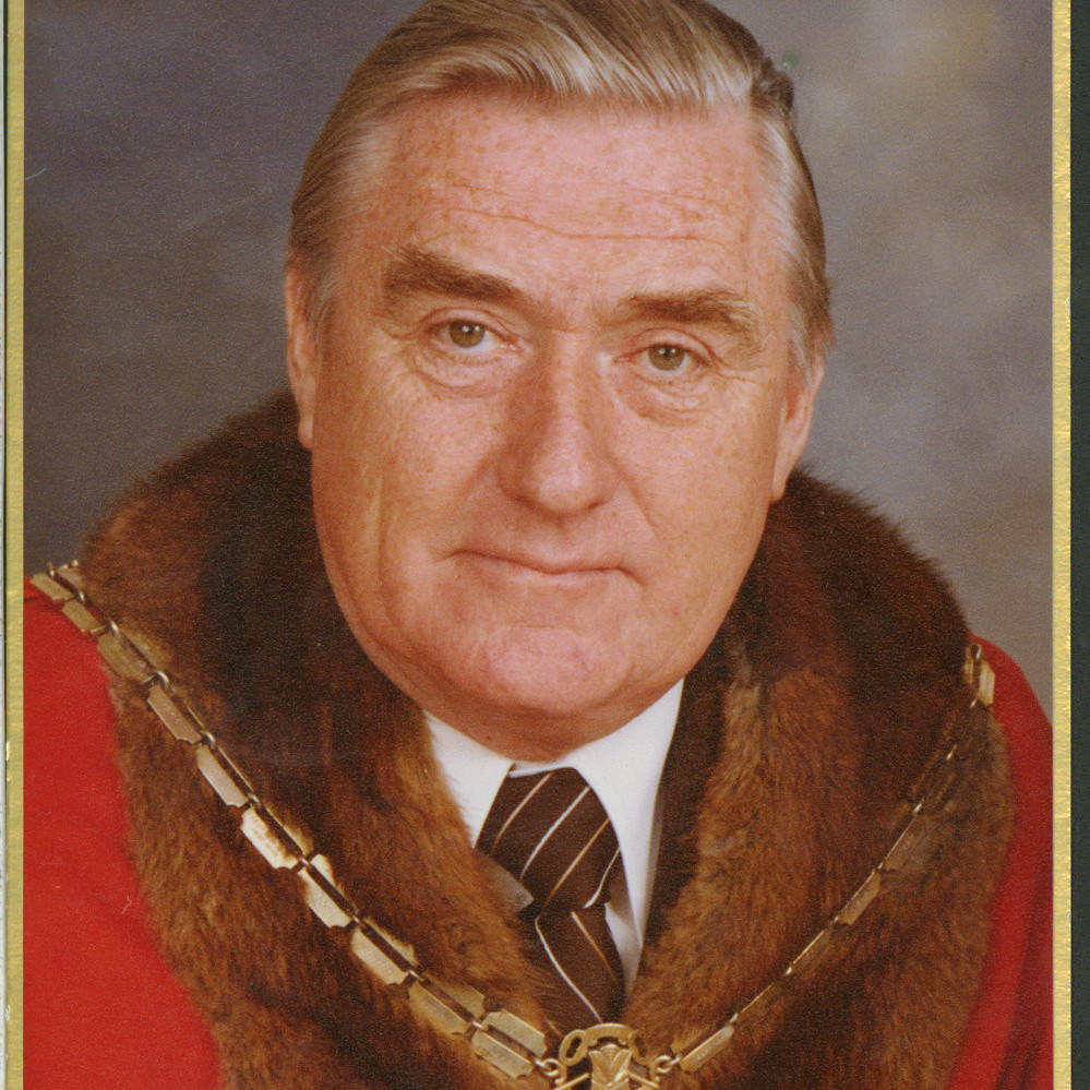Owens, Robert (Bob) Arthur, 1921-1999 (Person)
