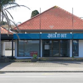 4 Grove Ave at about 327 Maunganui Road, Mount Maunganui