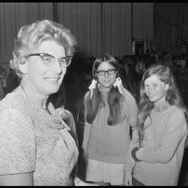 Mrs Drayton with 2 girls