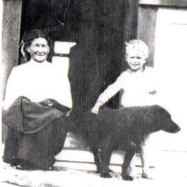 Stanley Pic 4. Kate with grandson Terrick Ranson on front steps at  Horsham Downs c 1914