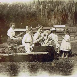 Stanley Pic 3.  Kate, Enid, Blanche, Seeta and two grandaughters at Eskdale before 1912