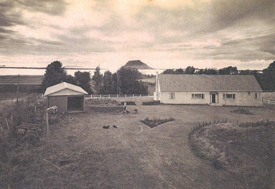 From a photocopied album  (1932-1937) by Denis Knowles