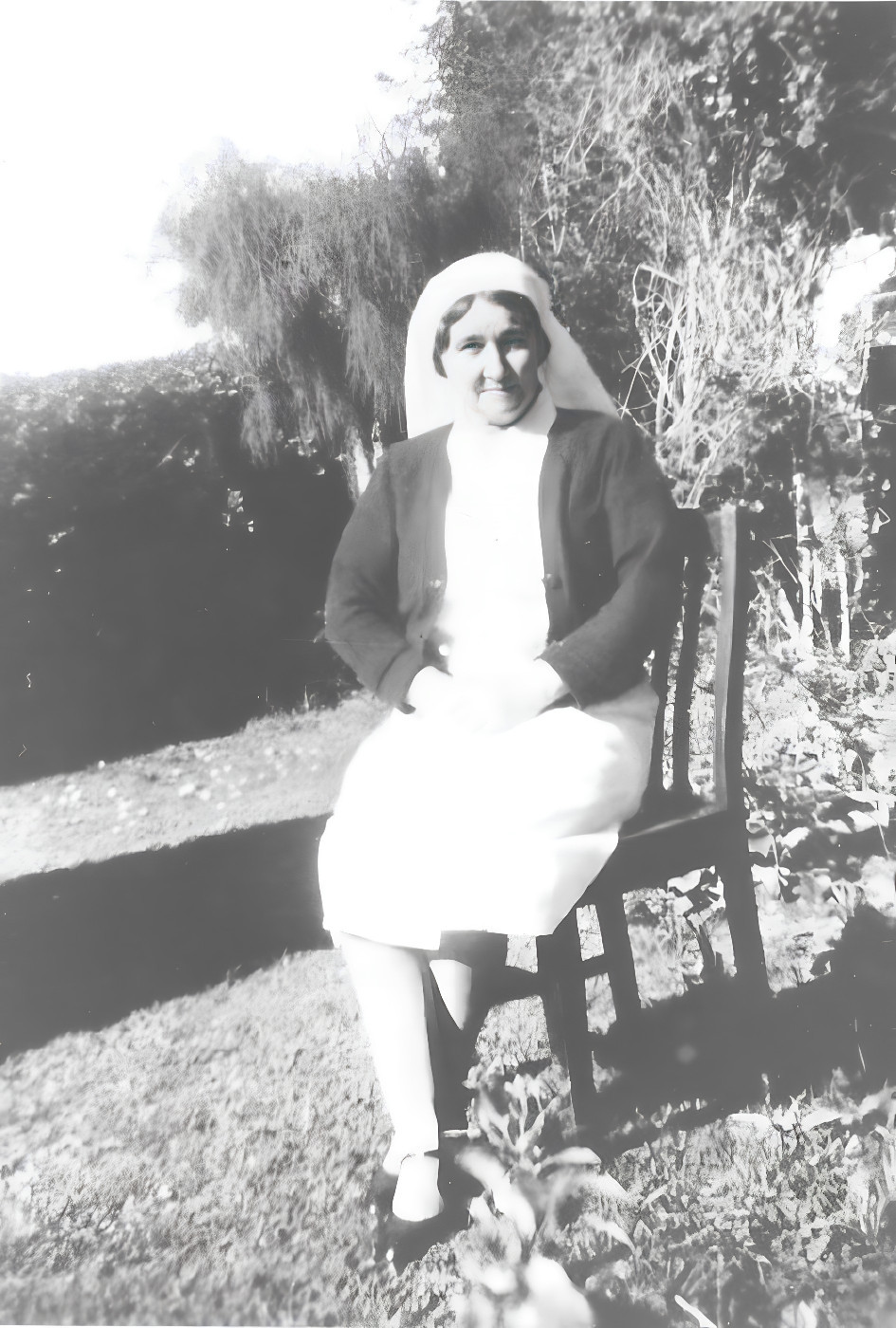 Vi Simons (née Crabbe) during her nursing days.
Tauranga City Libraries Photo 00-324