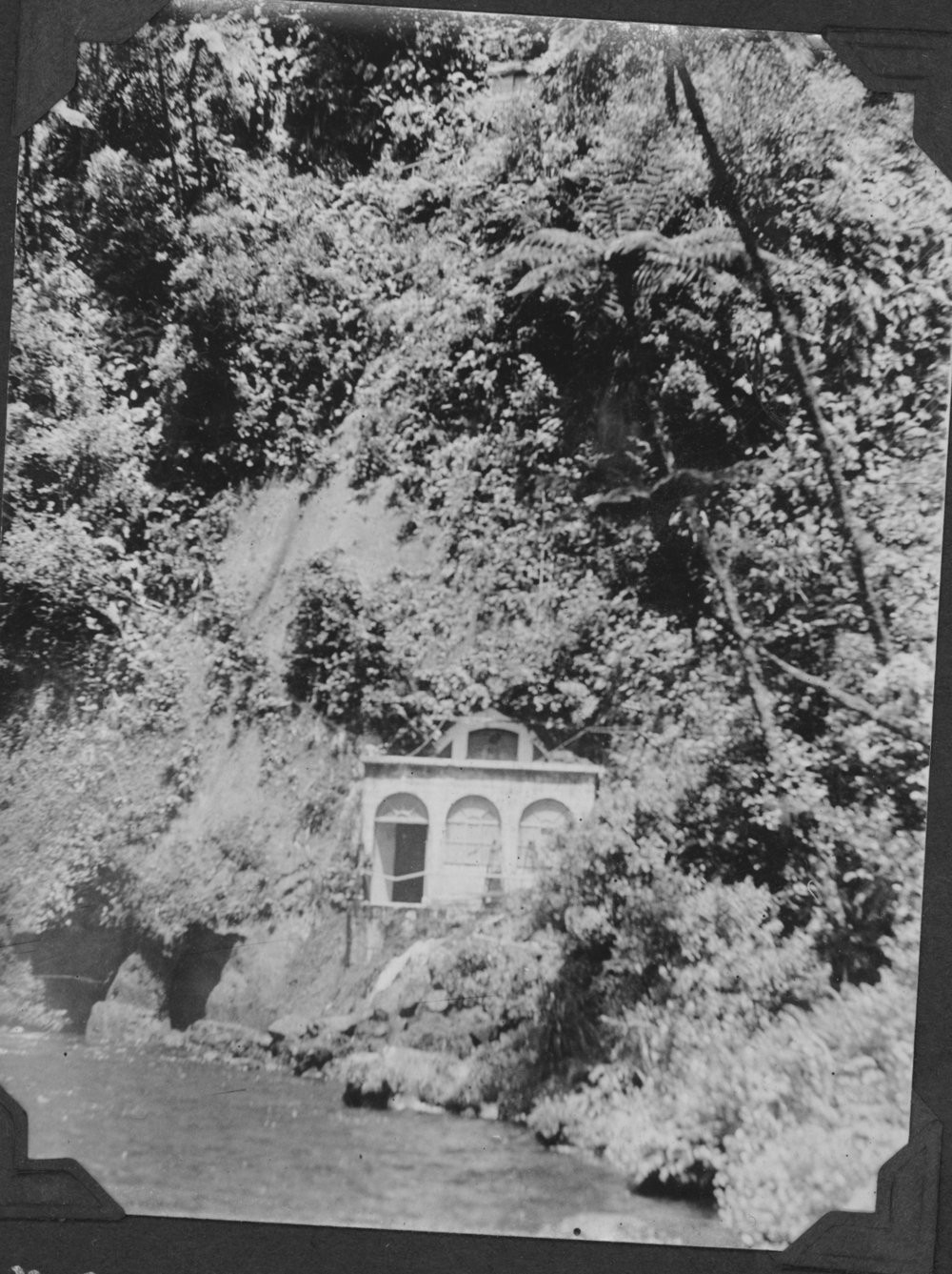 Ōmanawa Falls Power House c. 1920s
Te Ao Mārama - Tauranga City Libraries Photo 99-895