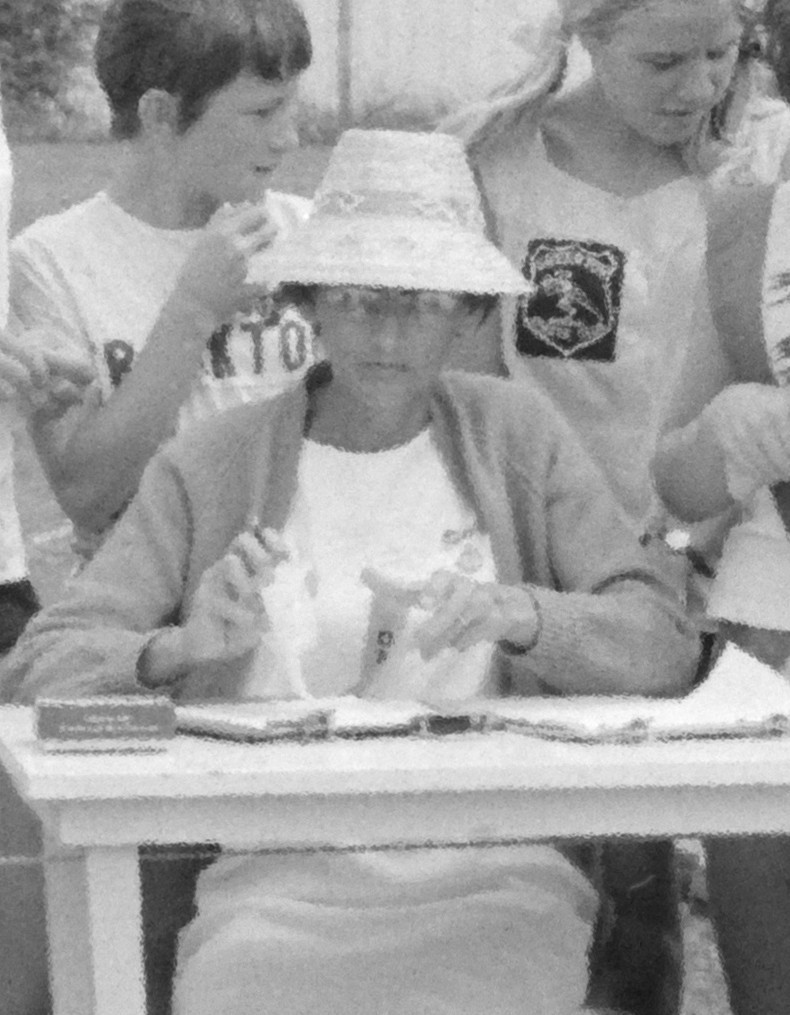 Athletics at Greerton: Mrs B Goodger.
Te Ao Mārama - Tauranga City Libraries, Logan Publishing, Tauranga and Bay of Plenty Photo News Collection Photo pn-6341 (cropped).
