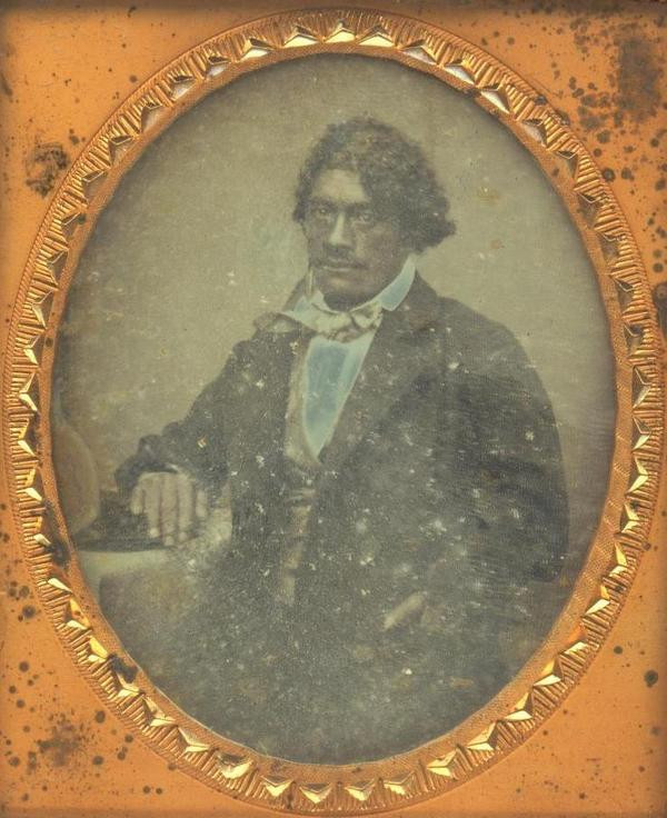 An early Daguerreotype Portrait of Hēnare Wiremu Taratoa likely taken when he married Emily Te Rua in 1850.
