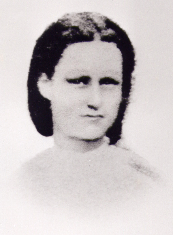 Remembering Julia Jean Irwin (nee Tinling) by Linnette Horne