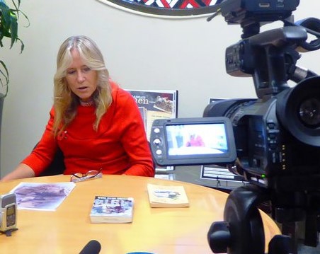 Susan Brocker: Threads of Memory (2015)