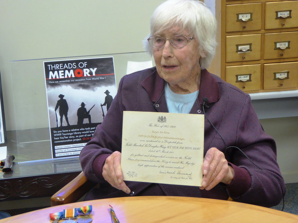 Yolo Swindells: Threads of Memory (2015)