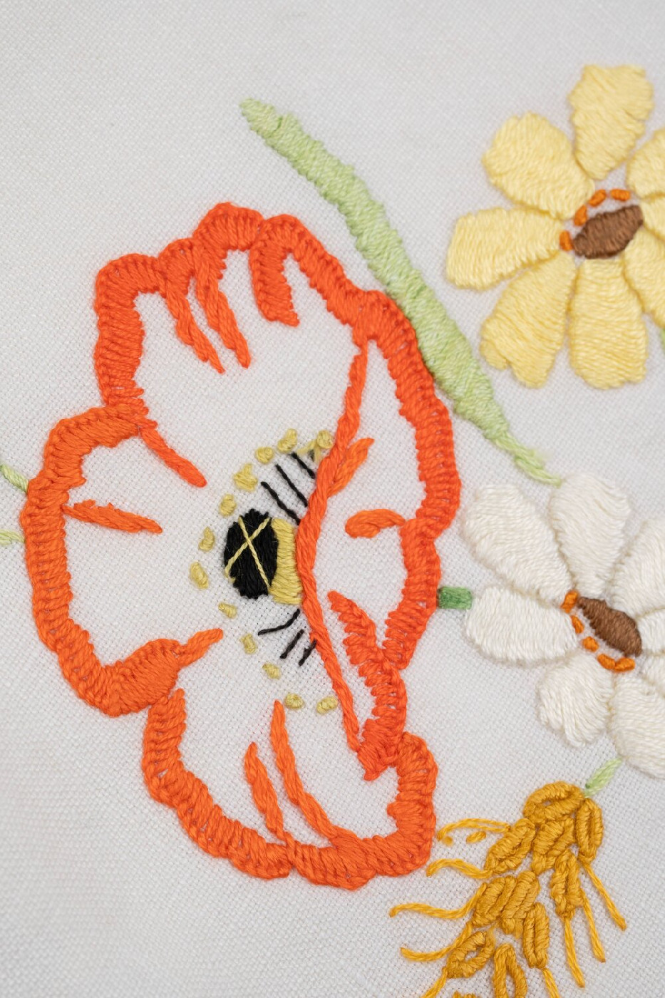 Detail from the traycloth, Tauranga South WI diamond jubilee, 1992.
Te Ao Mārama - Tauranga City Libraries Ams 352/13/5