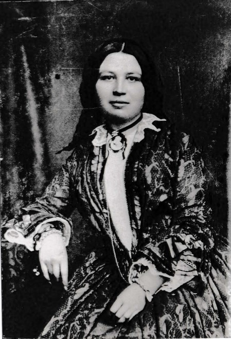 Elizabeth in her younger days - kindly provided to us from Karen Long