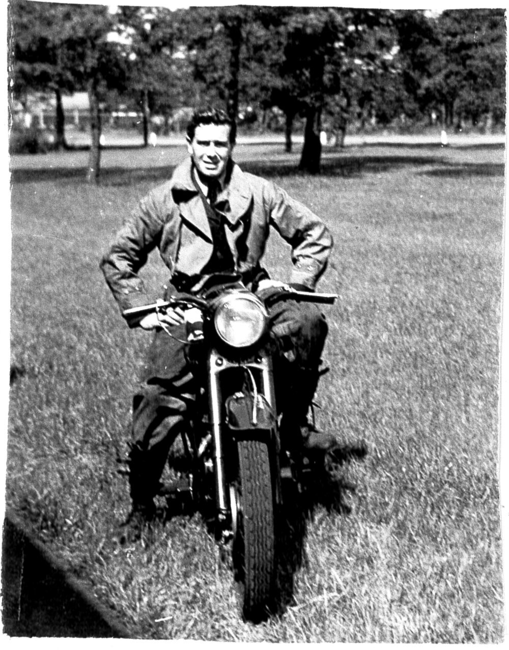 Peter Curnow on his Triumph TRW 500cc