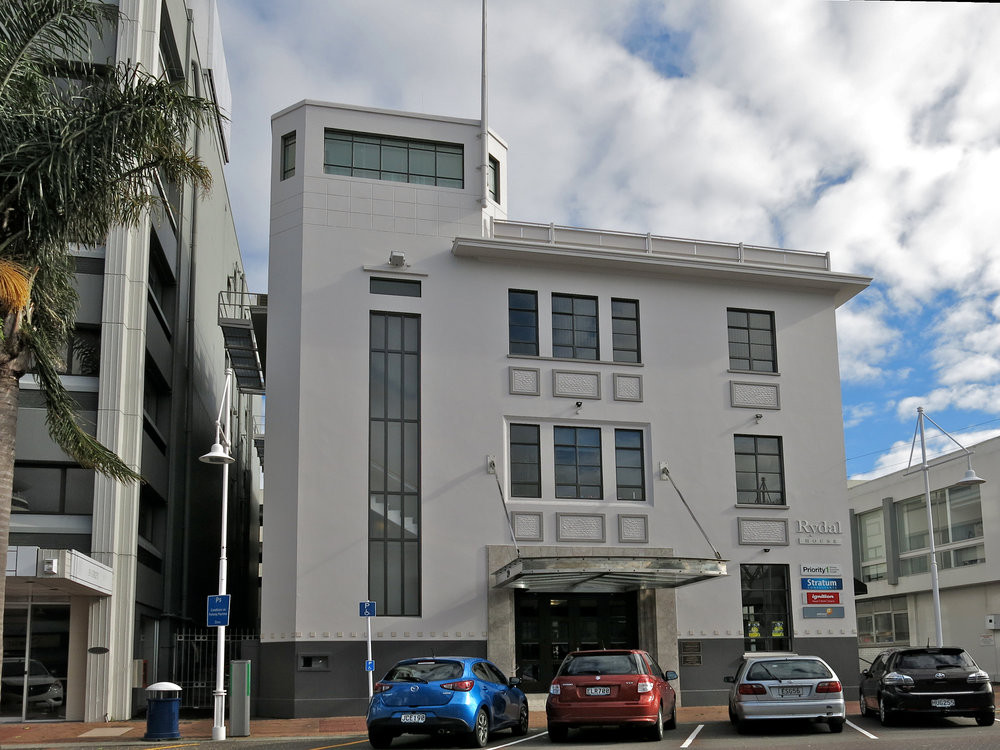 Grey Street number 29, old Public Trust Building
Te Ao Mārama - Tauranga City Libraries Photo 15-320
